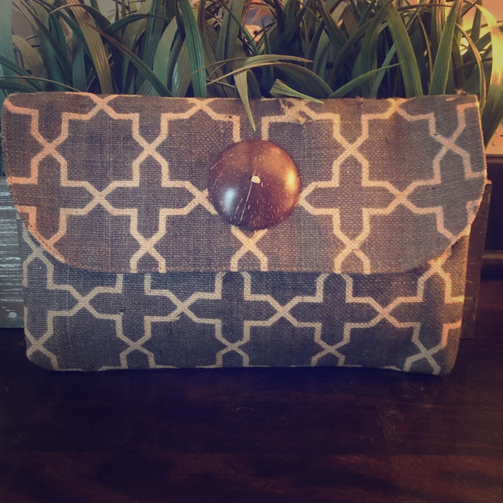 Women’s Large Clutch